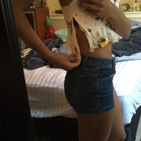 Lemon printed crop top - Picture 3 of 4